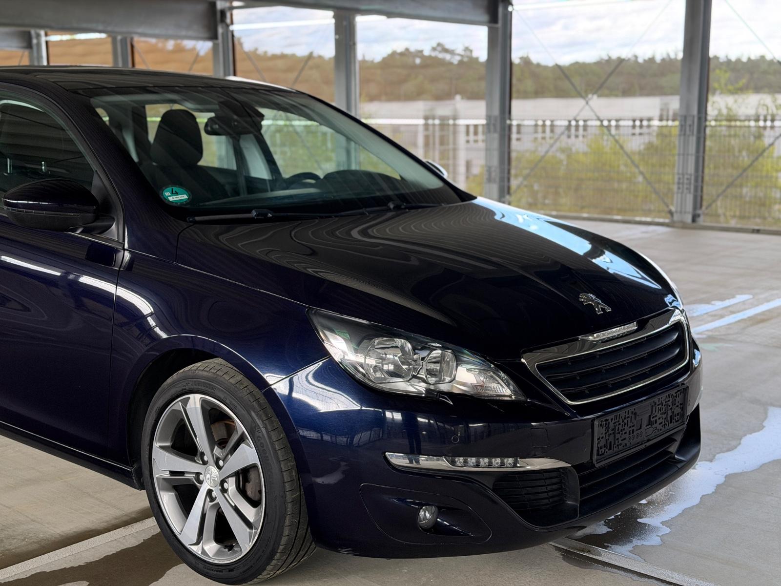 Peugeot 308 2015 — photo 8