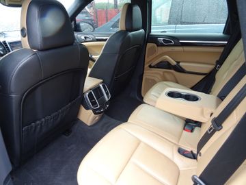 Porsche Cayenne - 11