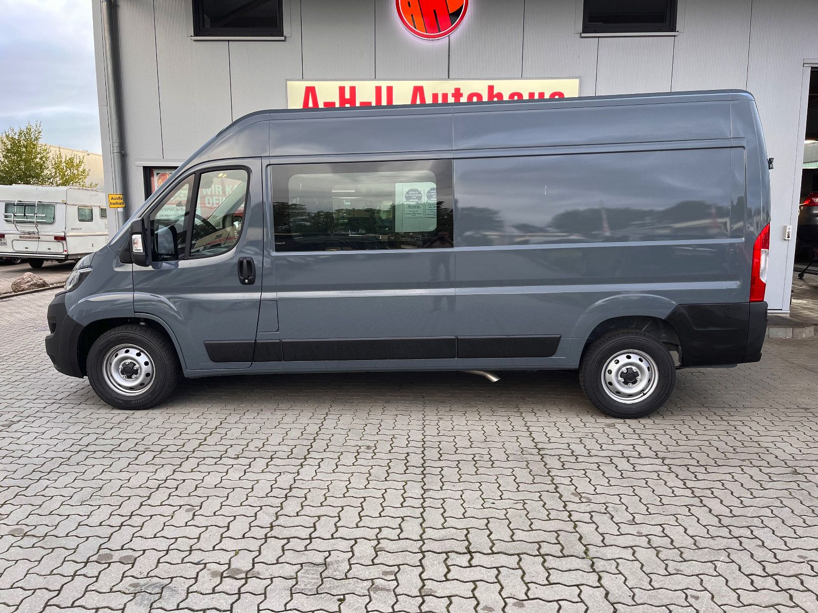 Fahrzeugabbildung Fiat Ducato Maxi Grossr.-Kasten 35 140 L4H2 teilvergl
