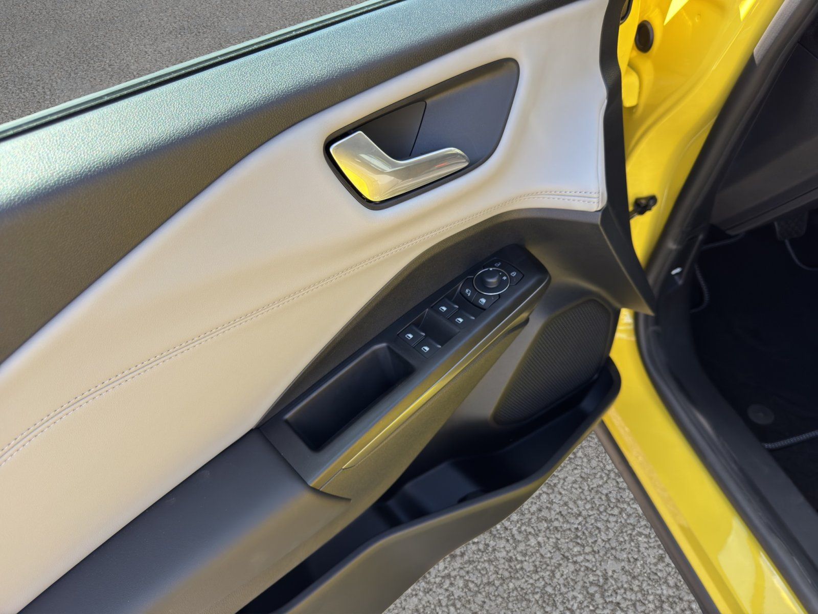 Fahrzeugabbildung Ford Puma Gen-E eMotor 124 kW FWD #Winterpaket