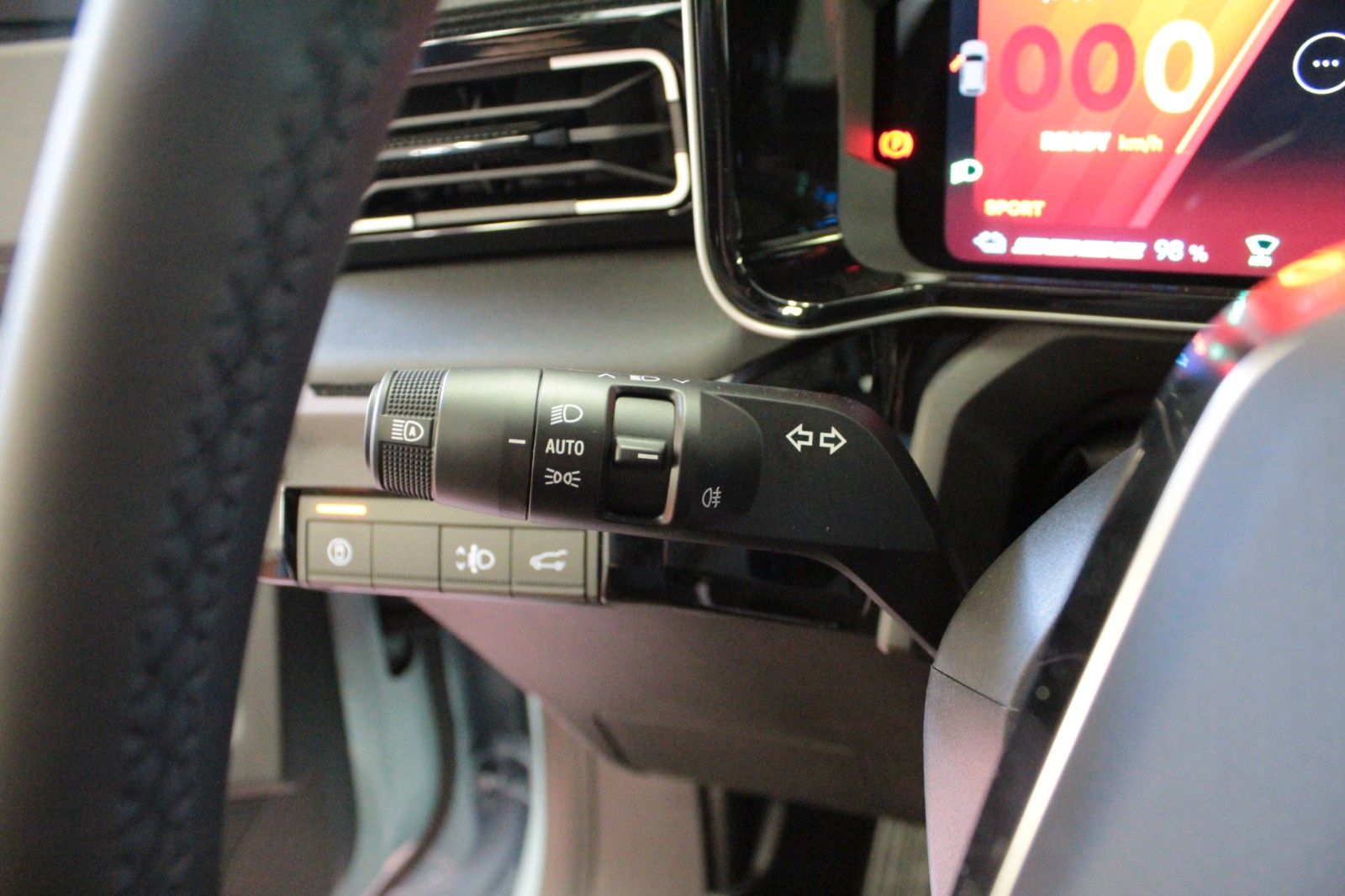 Fahrzeugabbildung Renault R 4 150 Comfort Range Iconic *Vollausstattung*