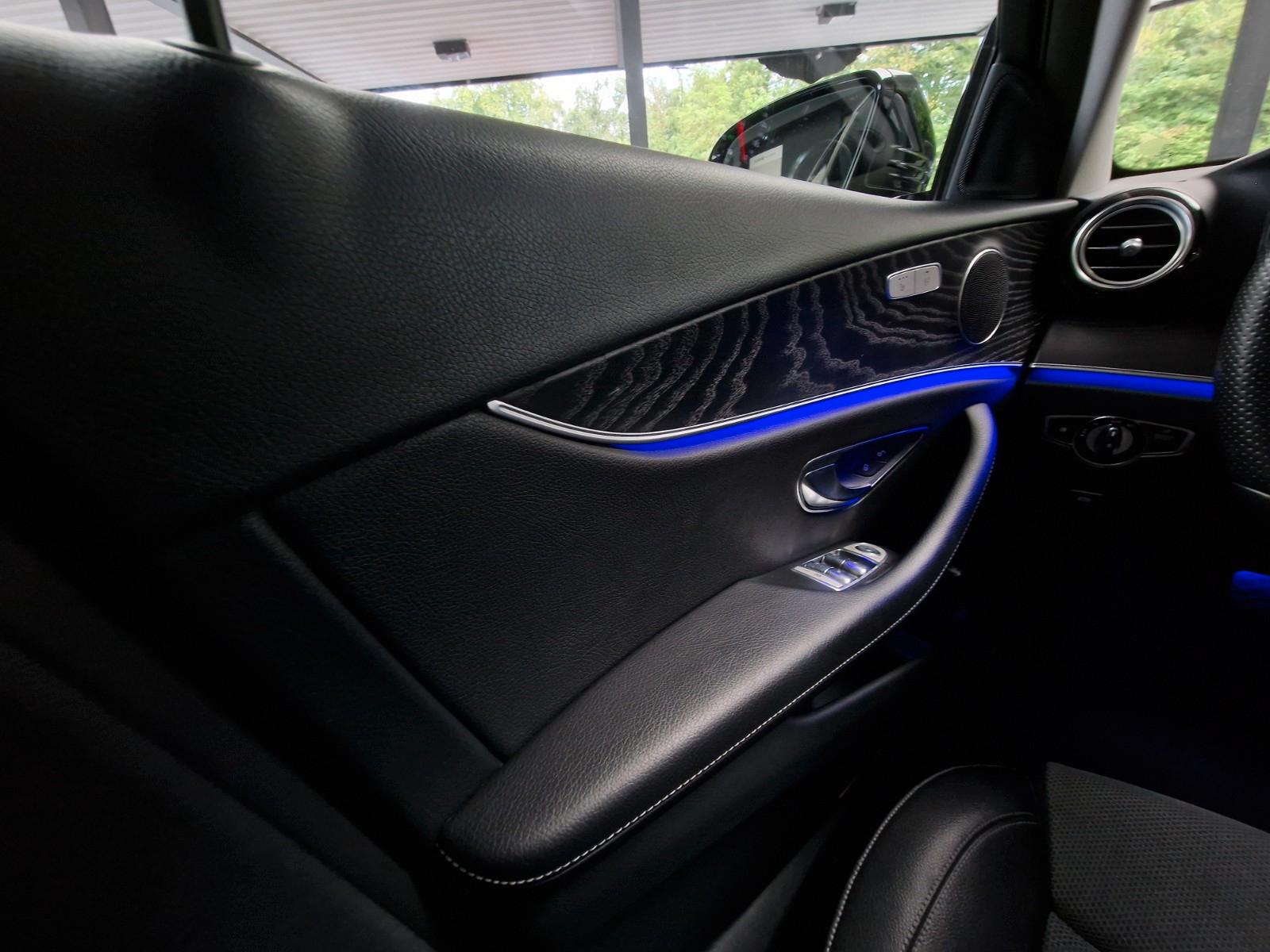 Mercedes-Benz E 220d Lim. AVANTGARDE Teilleder/Kamera/LED