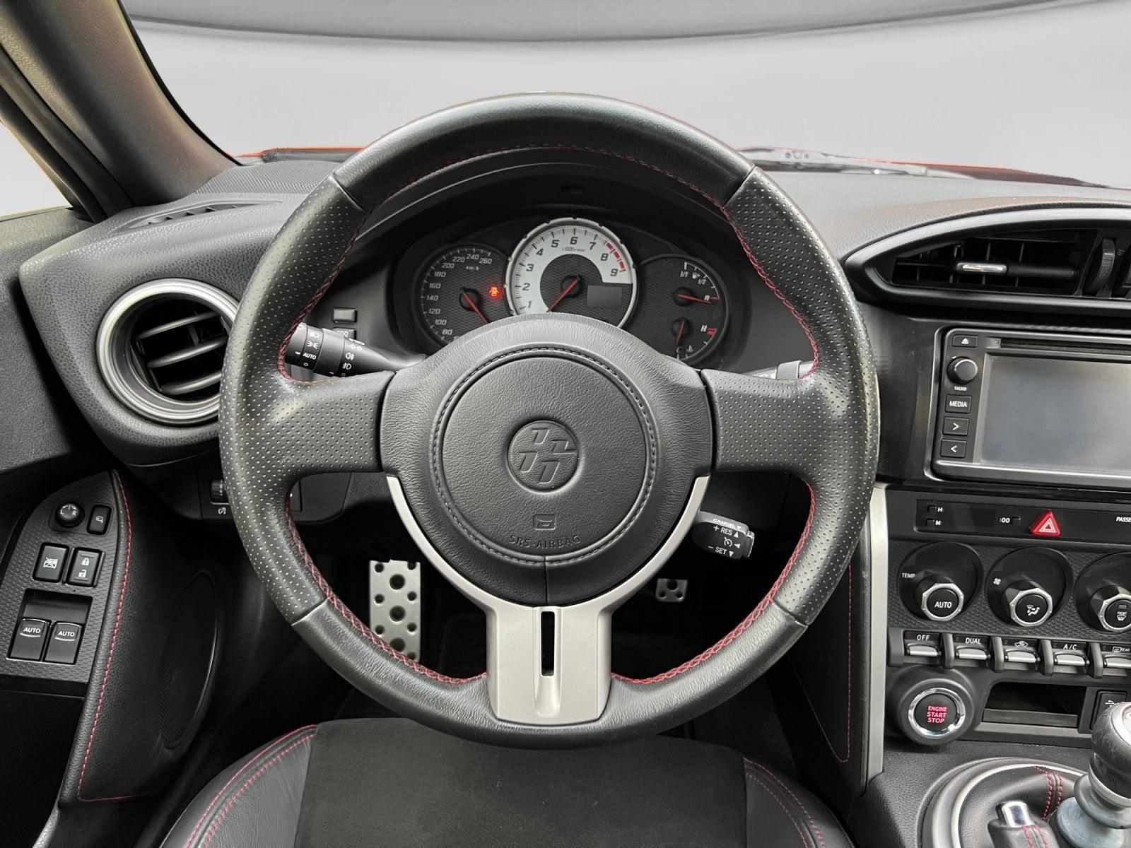 Toyota GT86 2.0 Boxer 200 ch – Boîte manuelle – Alcantara – Xénon – GPS – 167 000 km