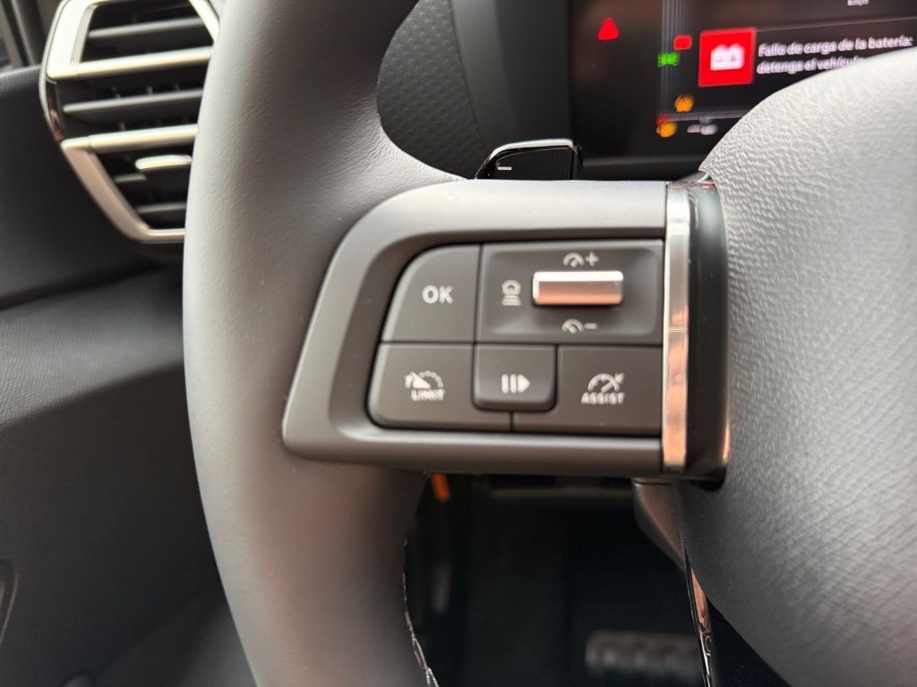 Fahrzeugabbildung Citroën C4 Hybrid 136 ë-DSC6 MAX