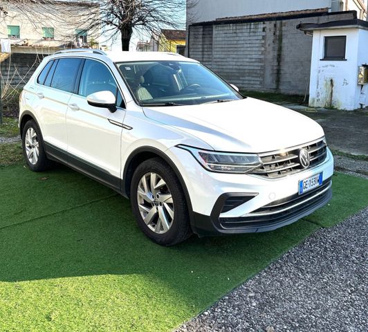 Volkswagen Tiguan 2.0 TDI 150 CV SCR DSG R-Line