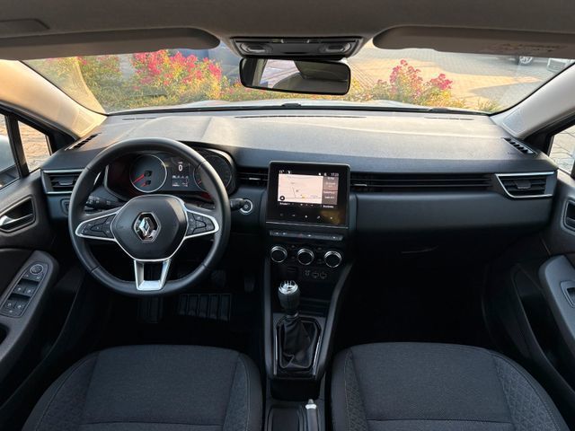 RENAULT Clio - Bild 6