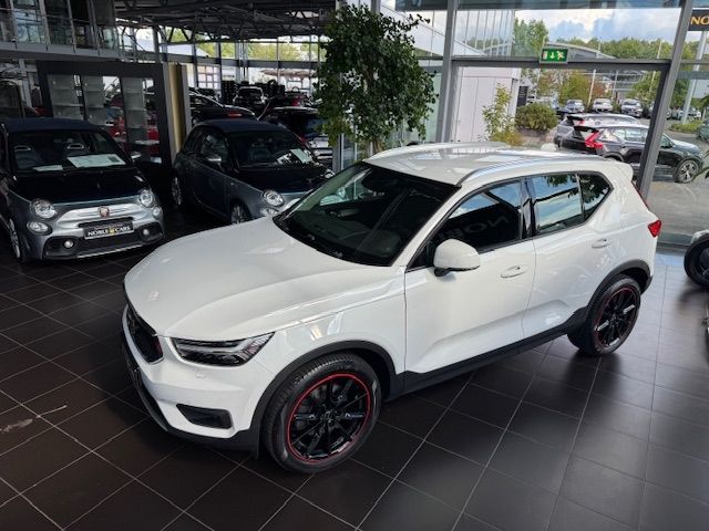 Fahrzeugabbildung Volvo XC40 Momentum Pro AWD AHK LED NAVI