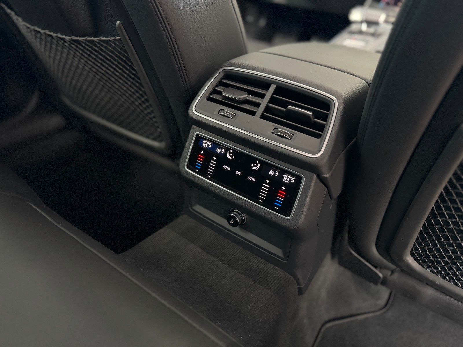 Fahrzeugabbildung Audi A6 Avant 45 TFSI design Business+Assistenz-Paket