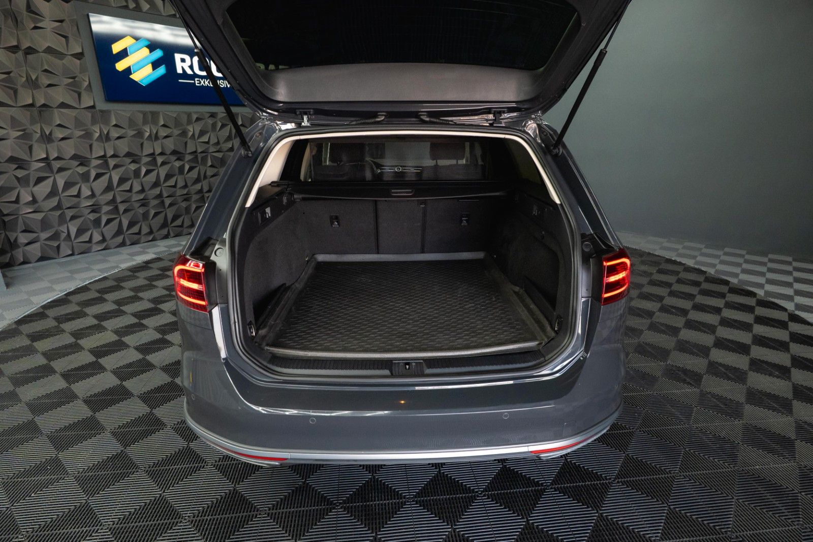 Fahrzeugabbildung Volkswagen Passat Alltrack 4Motion | Massage | LED | ACC