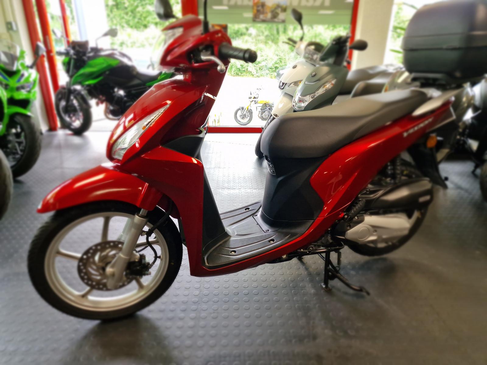 Honda 125 Vision Rot