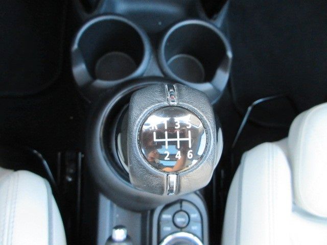 Fahrzeugabbildung MINI Mini Cooper Classic Trim LED/NAVI/SHZ/PANO/LEDER