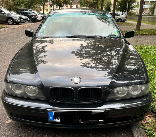 BMW 520 i  2,2 Liter 6 Zylinder