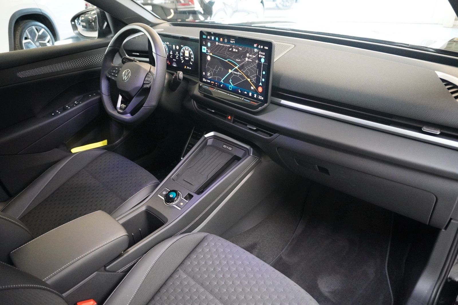 Volkswagen T-Roc - Bild 9