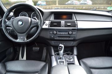 Fahrzeugabbildung BMW X6 Baureihe X6 M50d/Austauschmotor/Leder/Kamera