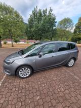 Opel Zafira Tourer - gebrauchte Opel Zafira Tourer aus dem Jahr 2018