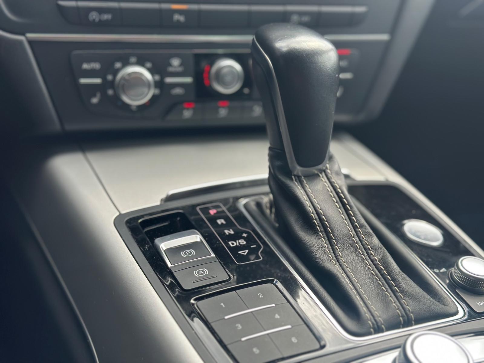 AUDI A6 AVANT 3.0 TDI CLEAN DIESEL QUATTRO S LINE | 218 ch | BVA | HAYON ÉLECTRIQUE | VOLANT EN CUIR