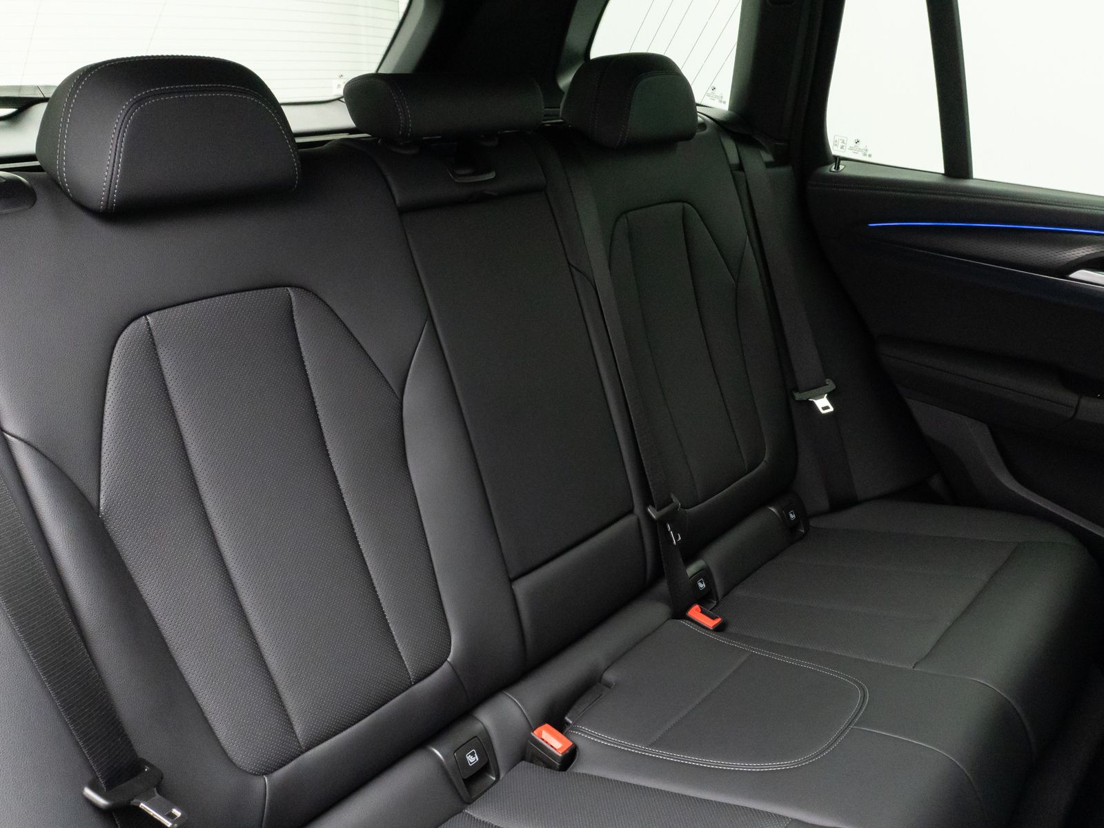 Fahrzeugabbildung BMW X3 M40i  Kamera Laser HUD DAB H/K ACC Komfort