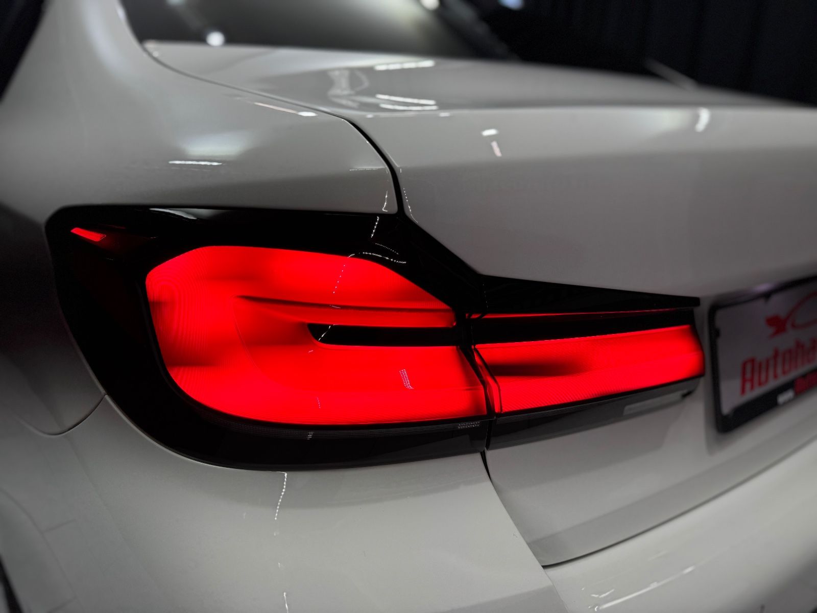 Fahrzeugabbildung BMW 520d xDrive M Sport|HEAD-UP|ACC|LASER|