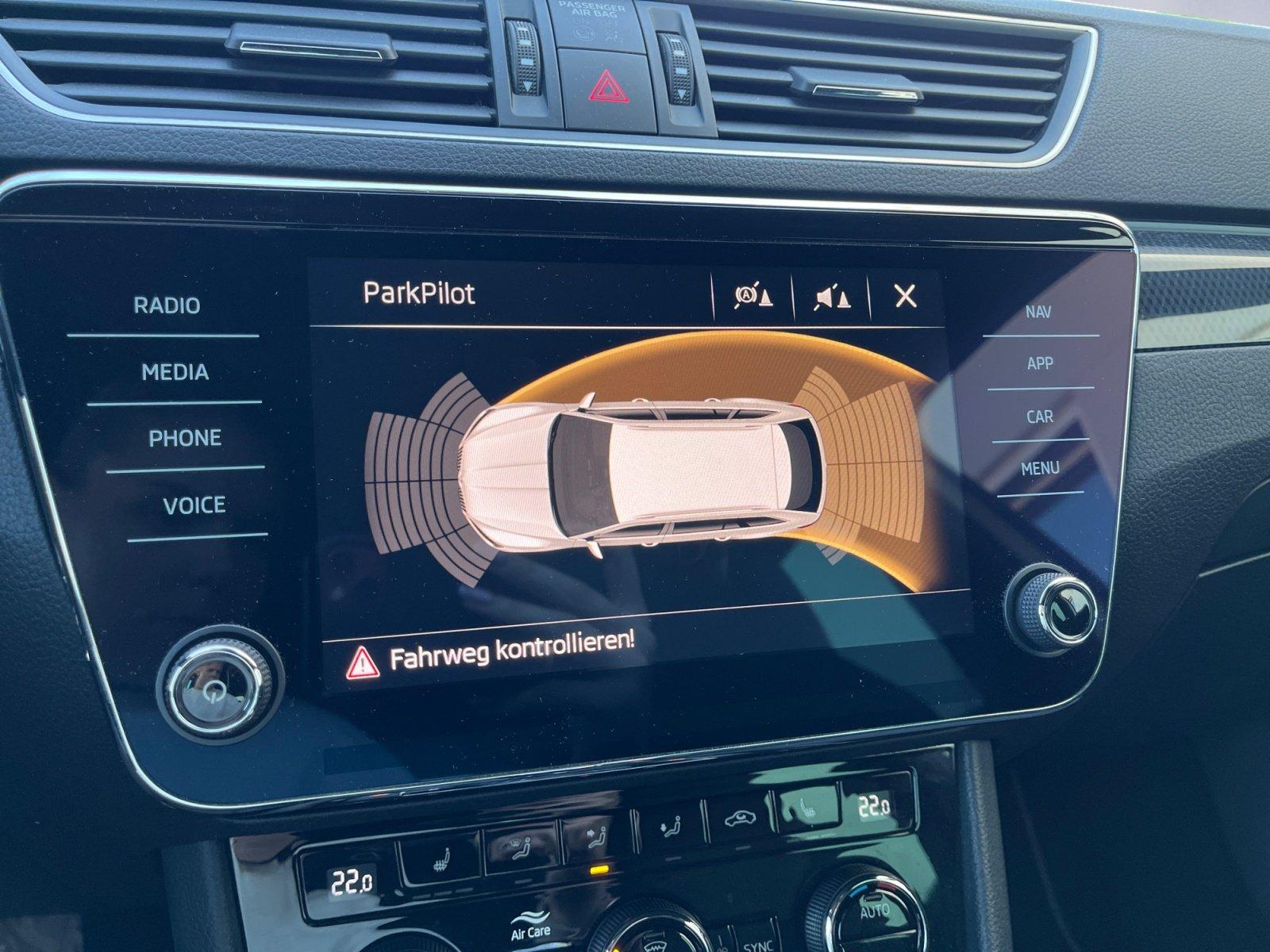 Skoda Superb Combi 1.8TSI DSG Sportline Navi+Winterpak
