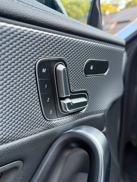 Mercedes-Benz CLA 220