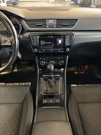 Skoda Superb Combi Style 4x4 *Shz*PDC*AHK*