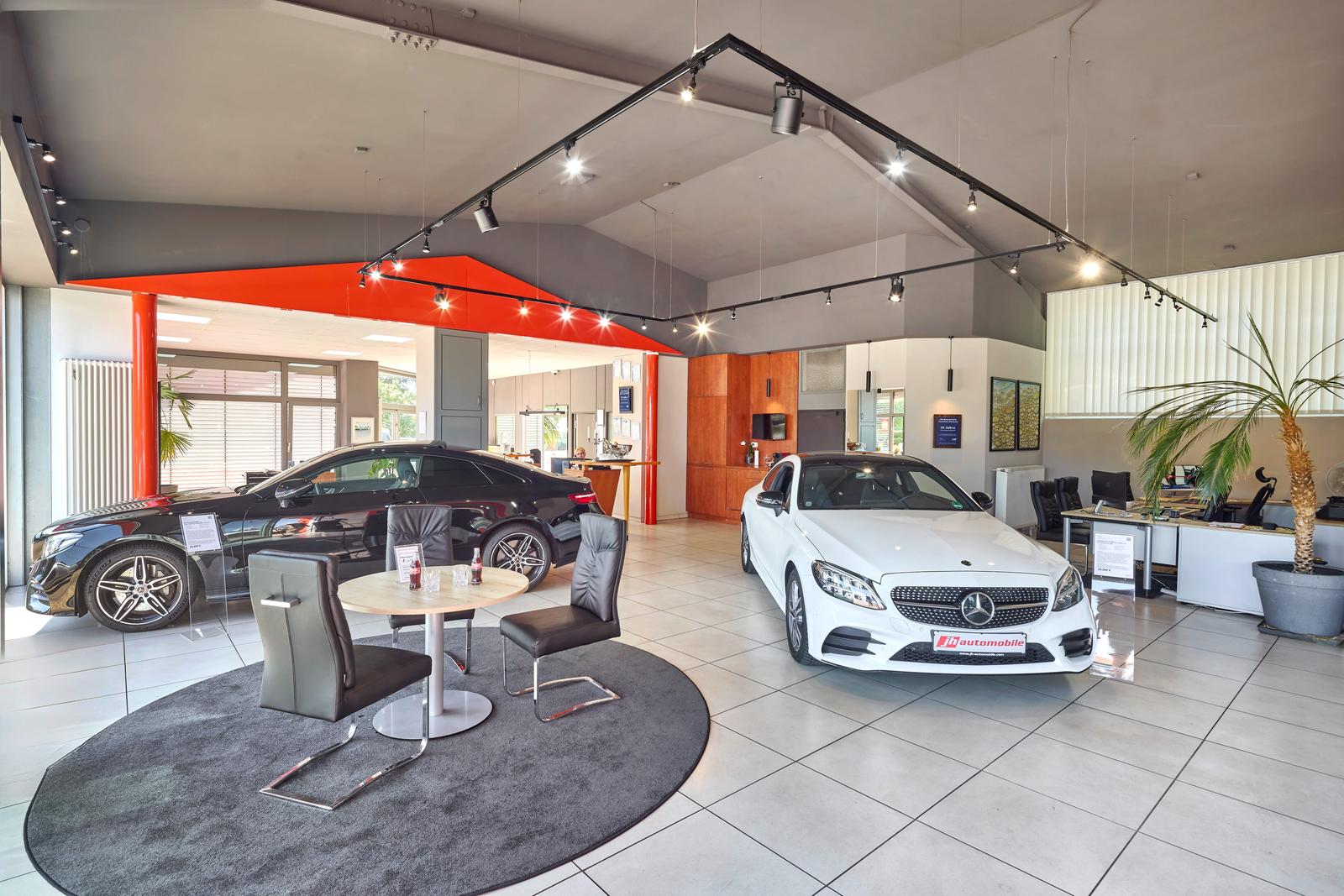 showroom-image-bottom