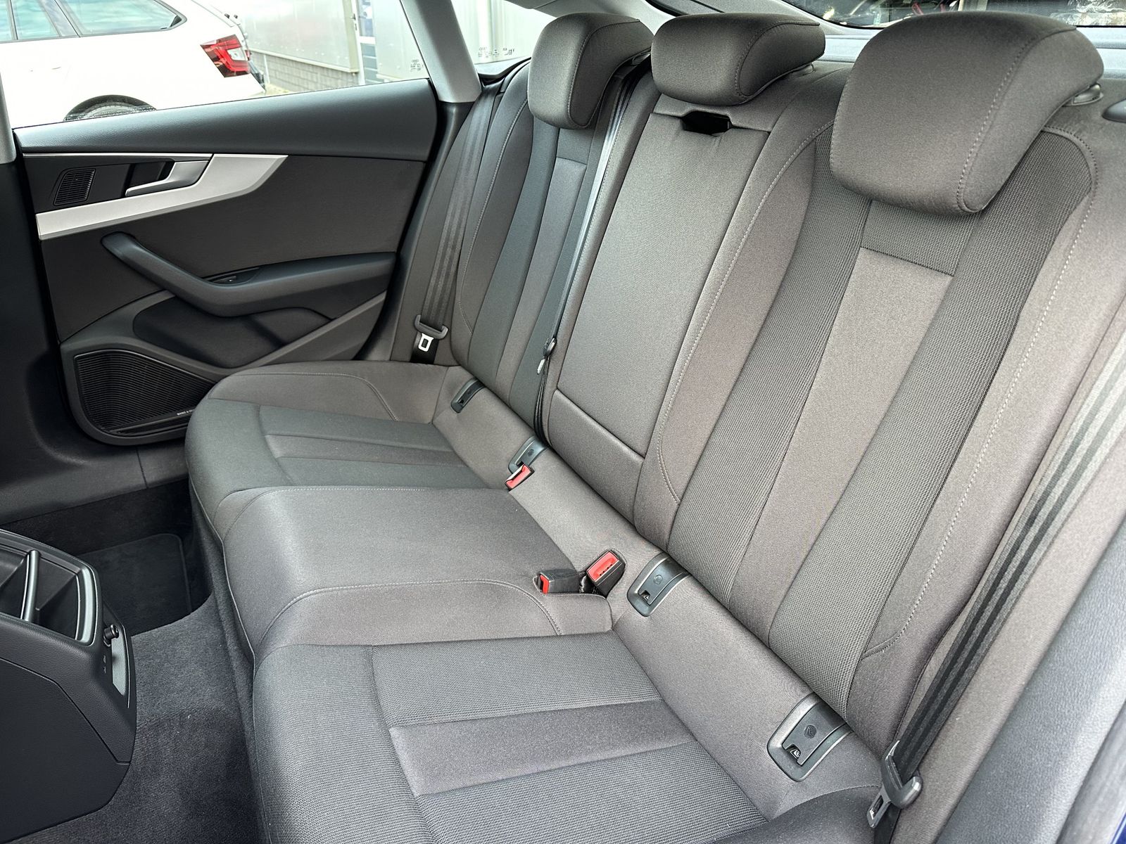 Fahrzeugabbildung Audi A5 SpB 40 TDI Black NAV+LED+AHK+VCOCKPIT+B&O+1HD