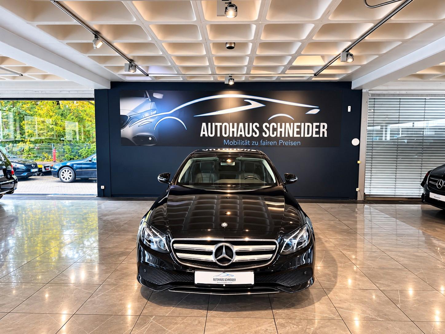 Mercedes-Benz E 200 Limousine*PDC*Navi*