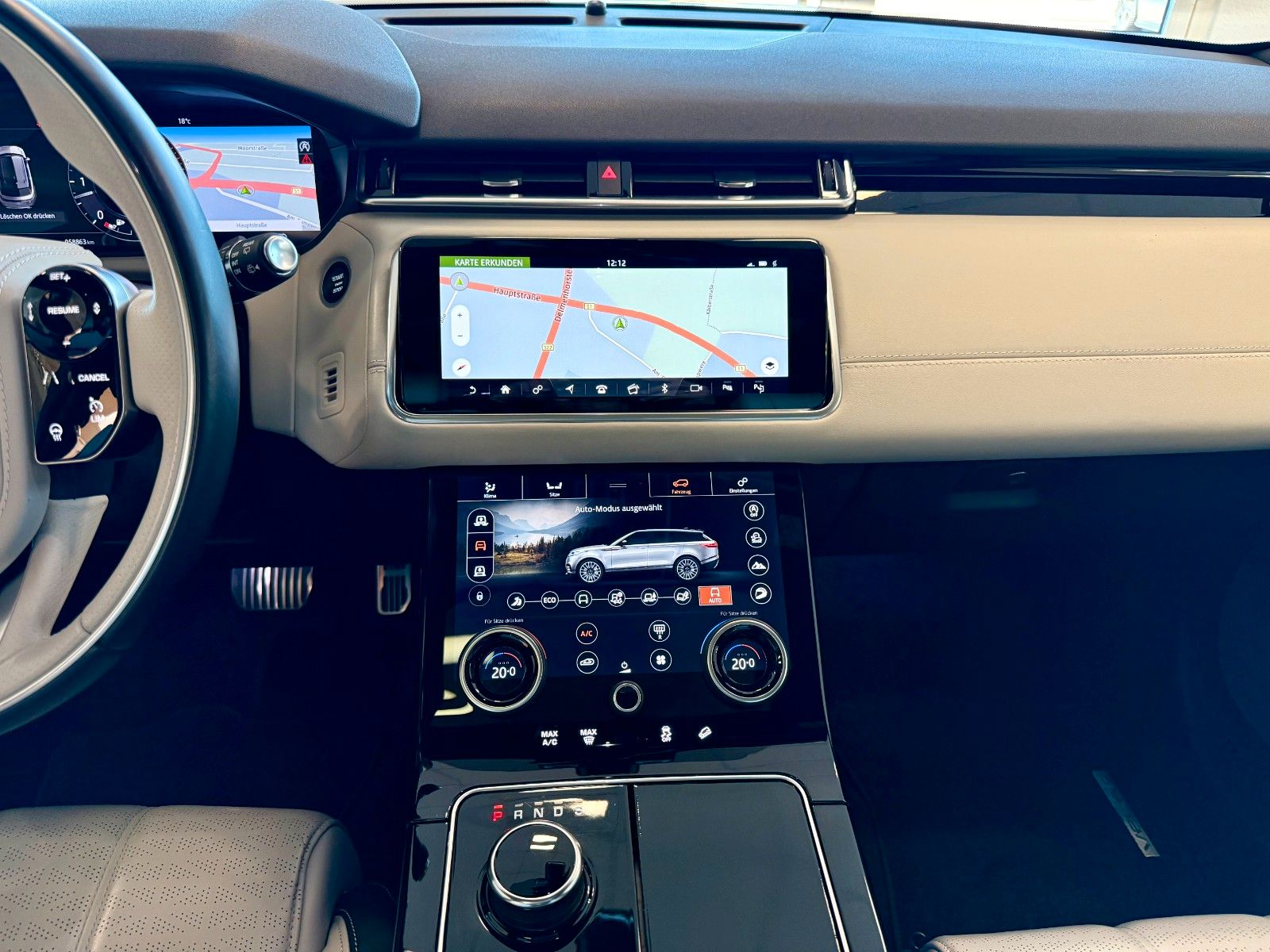 Fahrzeugabbildung Land Rover Range Rover Velar R-Dynamic HSE Design Black
