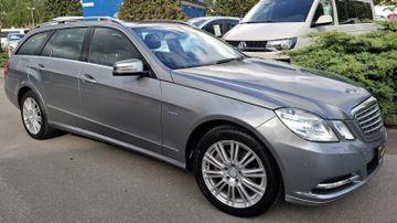 Mercedes E 200 - 1