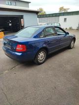 Audi A4 1.8 - - Audi A4 aus 2000: 1.8
