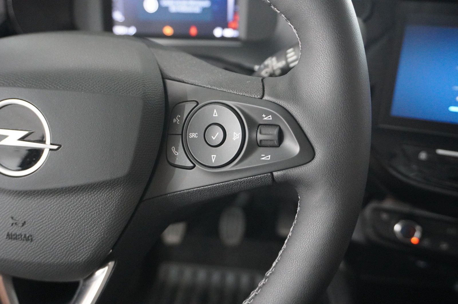 Fahrzeugabbildung Opel Corsa F 1.2 FACELIFT NAVI/LED/KAMERA/VIRTU./DAB+