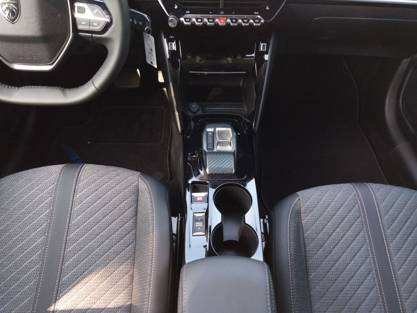 Peugeot 208 - Bild 13