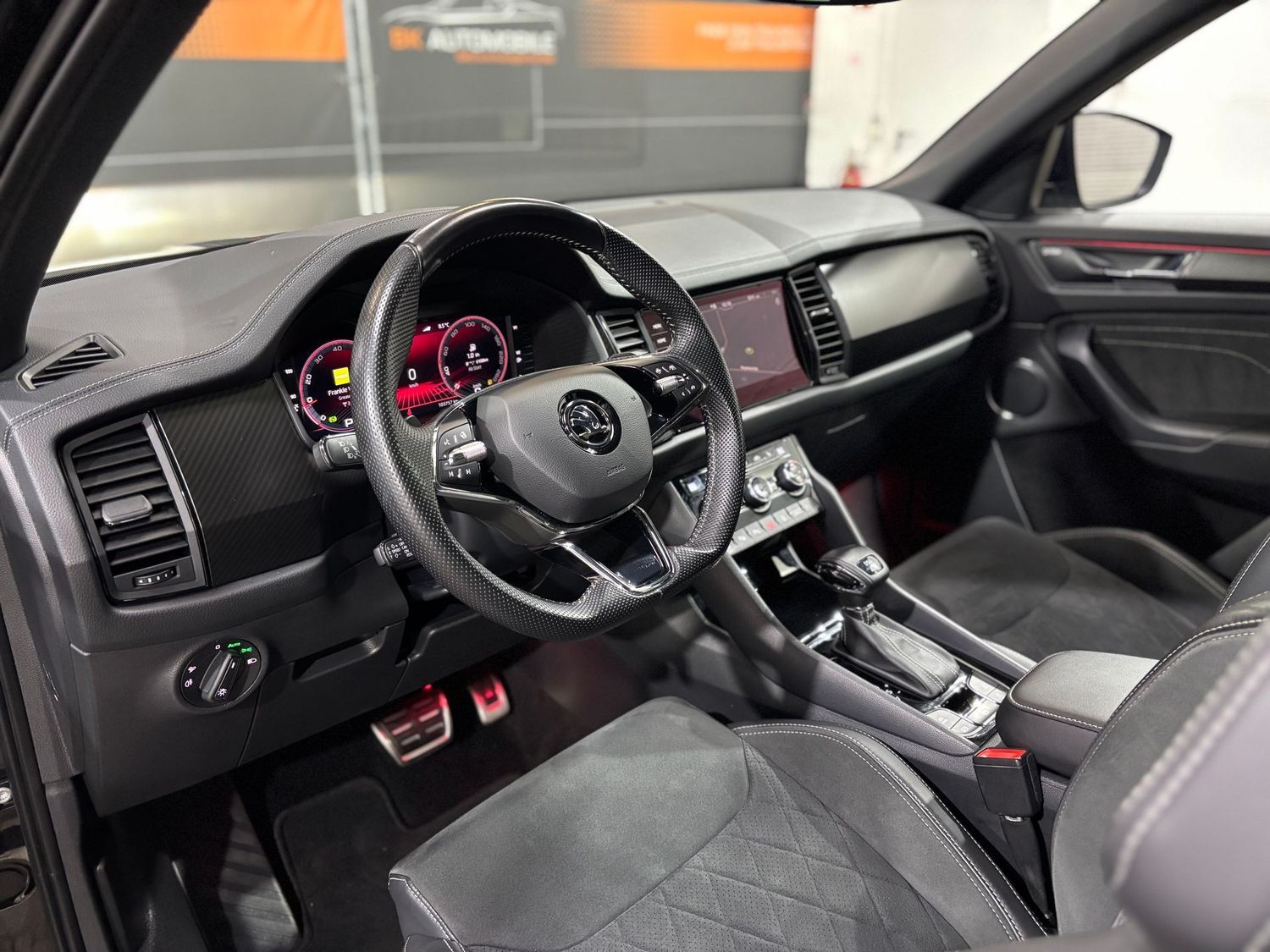 Fahrzeugabbildung SKODA Kodiaq Sportline 4x4#Matrix#Virtual#ACC#Pano#AHK