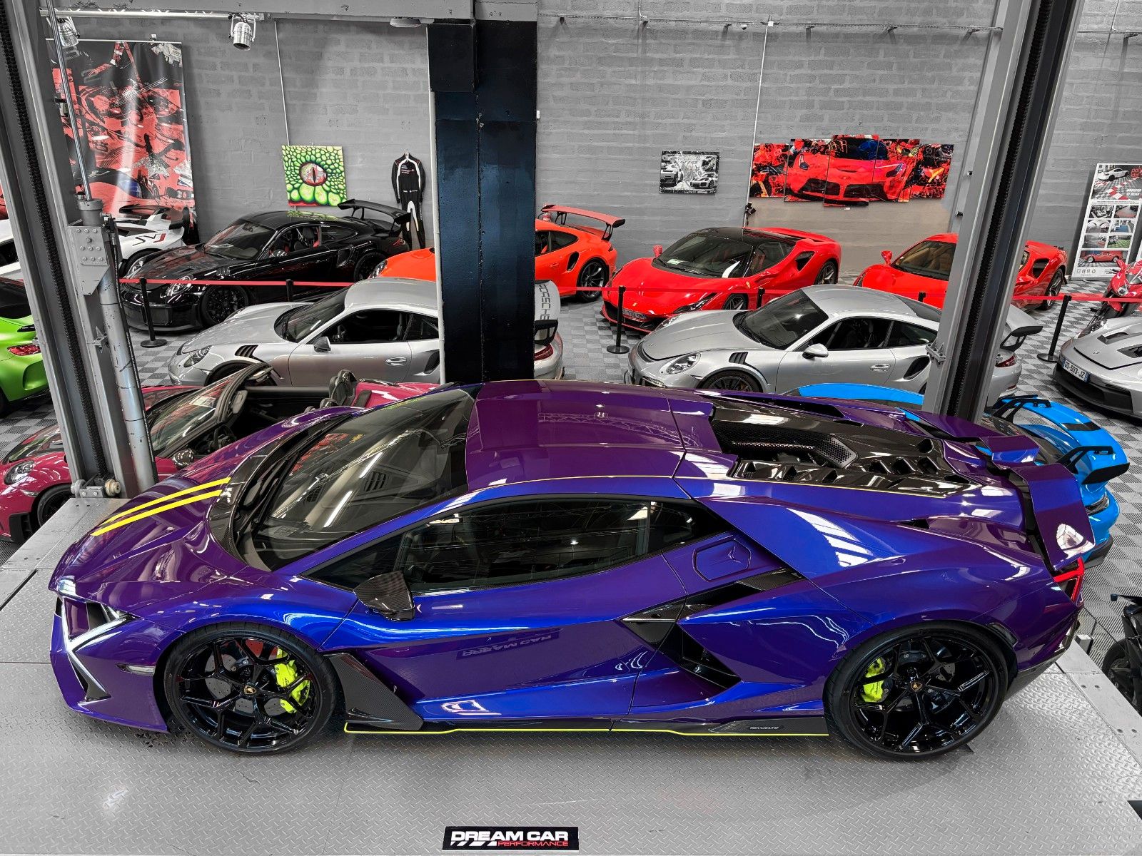 Lamborghini Revuelto 6.5 V12 *VAT* - VIOLA MITHRAS - CARBONE imagem 2