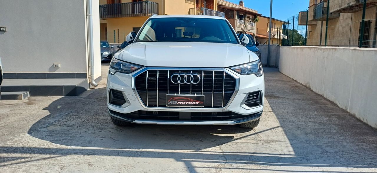 Audi Q3 40 TDI quattro S tronic Business Advance imagem 2