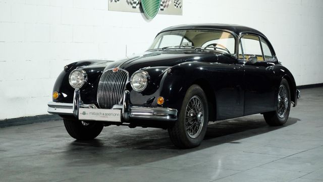 Jaguar XK 150 FHC mit Schiebedach und 5-Gang-Getriebe