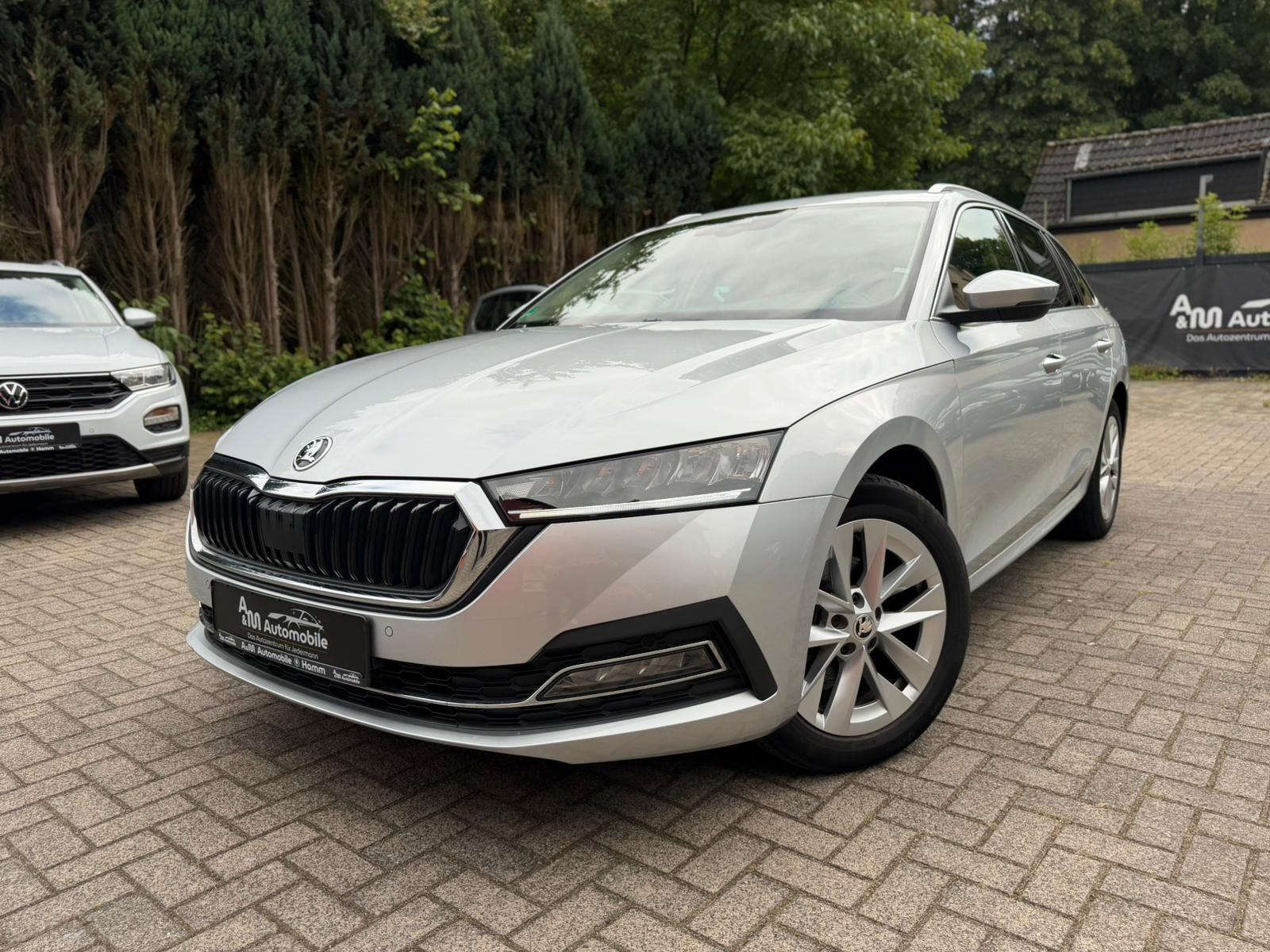 Skoda Octavia Combi Style DSG*Navi/LED/SHZ/R-KAM/MFL*