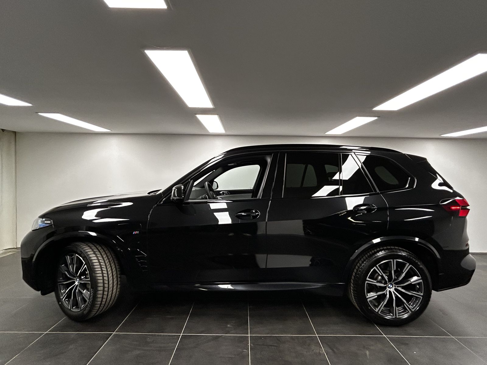 BMW X5 xDrive50e M Sportpaket Harman/Kardon Pano. AH imagem 2