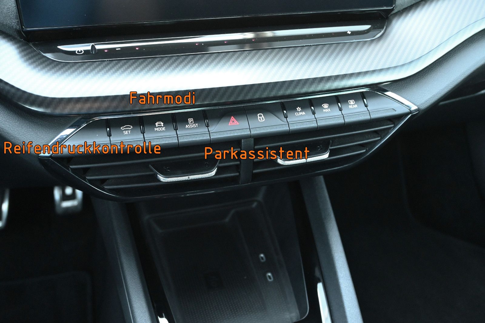 Fahrzeugabbildung SKODA Octavia 2.0 TDI DSG RS COMBI °ACC°AHK°HEAD-UP°