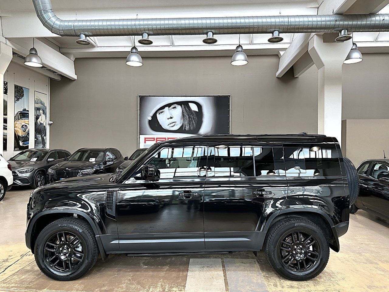 Land Rover Defender 110 3.0d i6 mhev SE awd 250c imagem 2