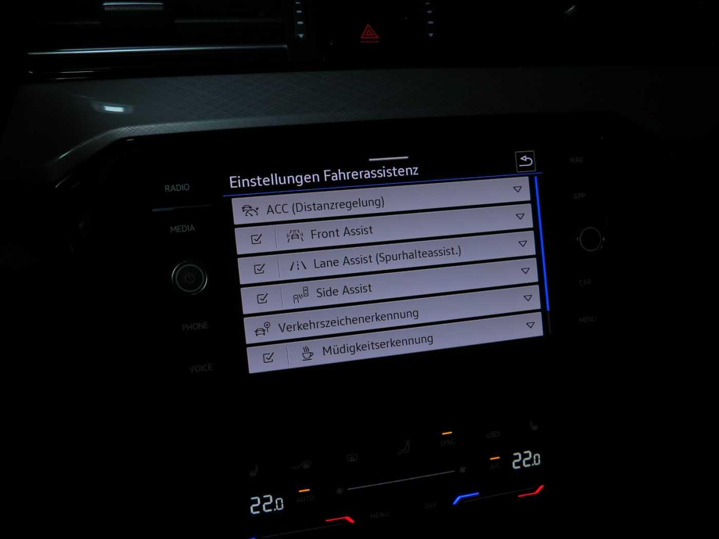 Volkswagen Passat Variant 2.0 TDI SCR DSG7 Business Navi