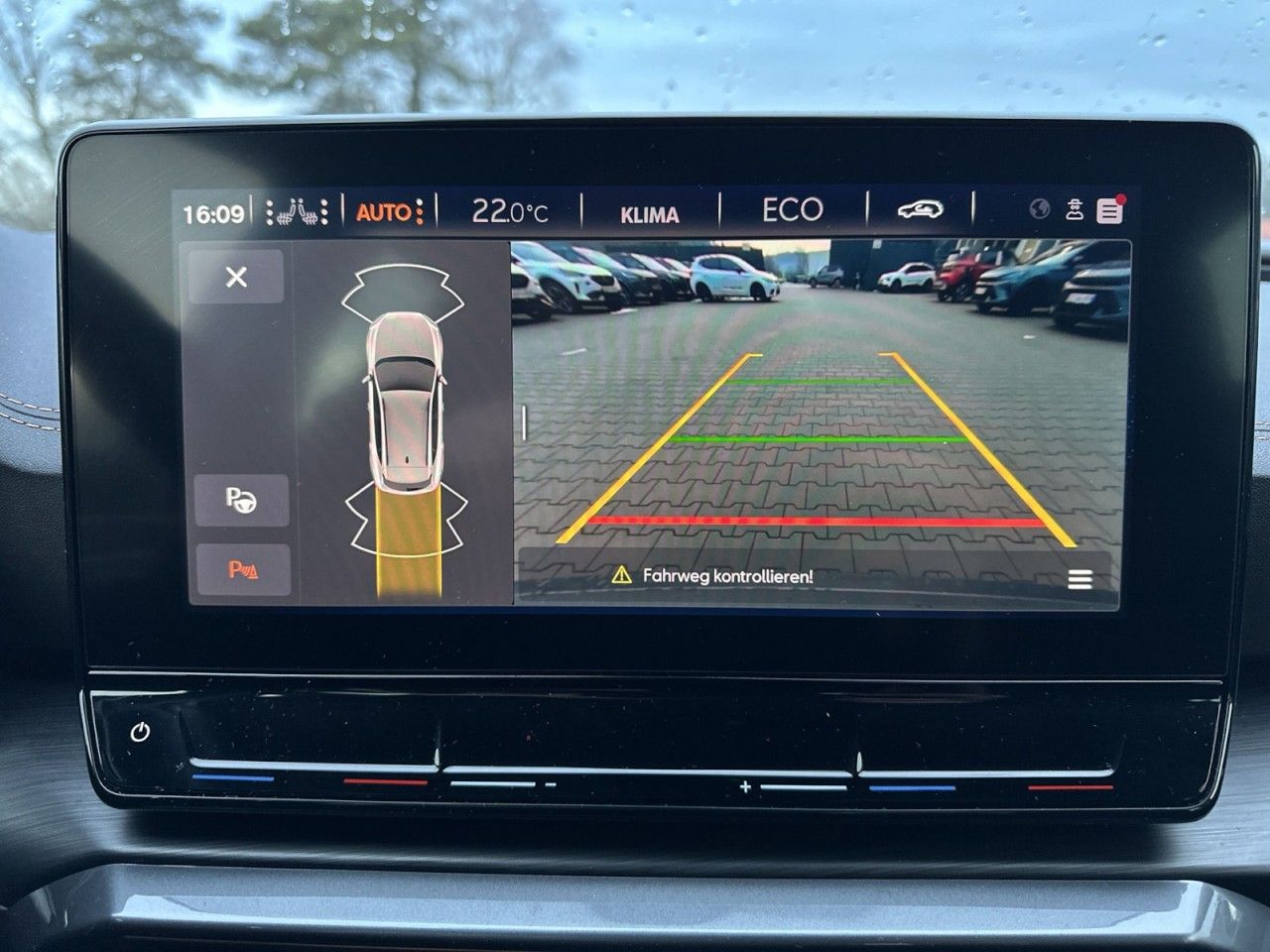 Fahrzeugabbildung CUPRA Formentor 1.4 e-HYBRID (204PS) - mit KI generiert/bearbeitet