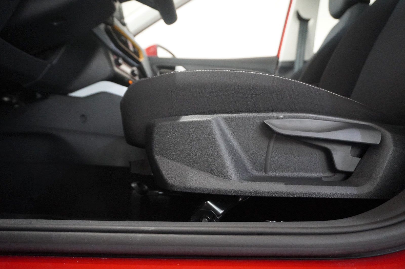 Fahrzeugabbildung SEAT Arona 1.0 TSI STYLE DSG NAVI/VIRTU./SHZ/PDC/DAB+