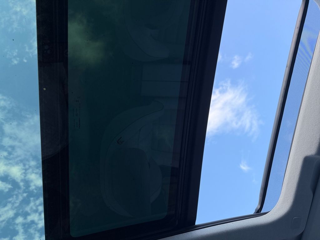 Fahrzeugabbildung Citroën e-C5 Aircross 210 Komfort-Range MAX *Schiebedach
