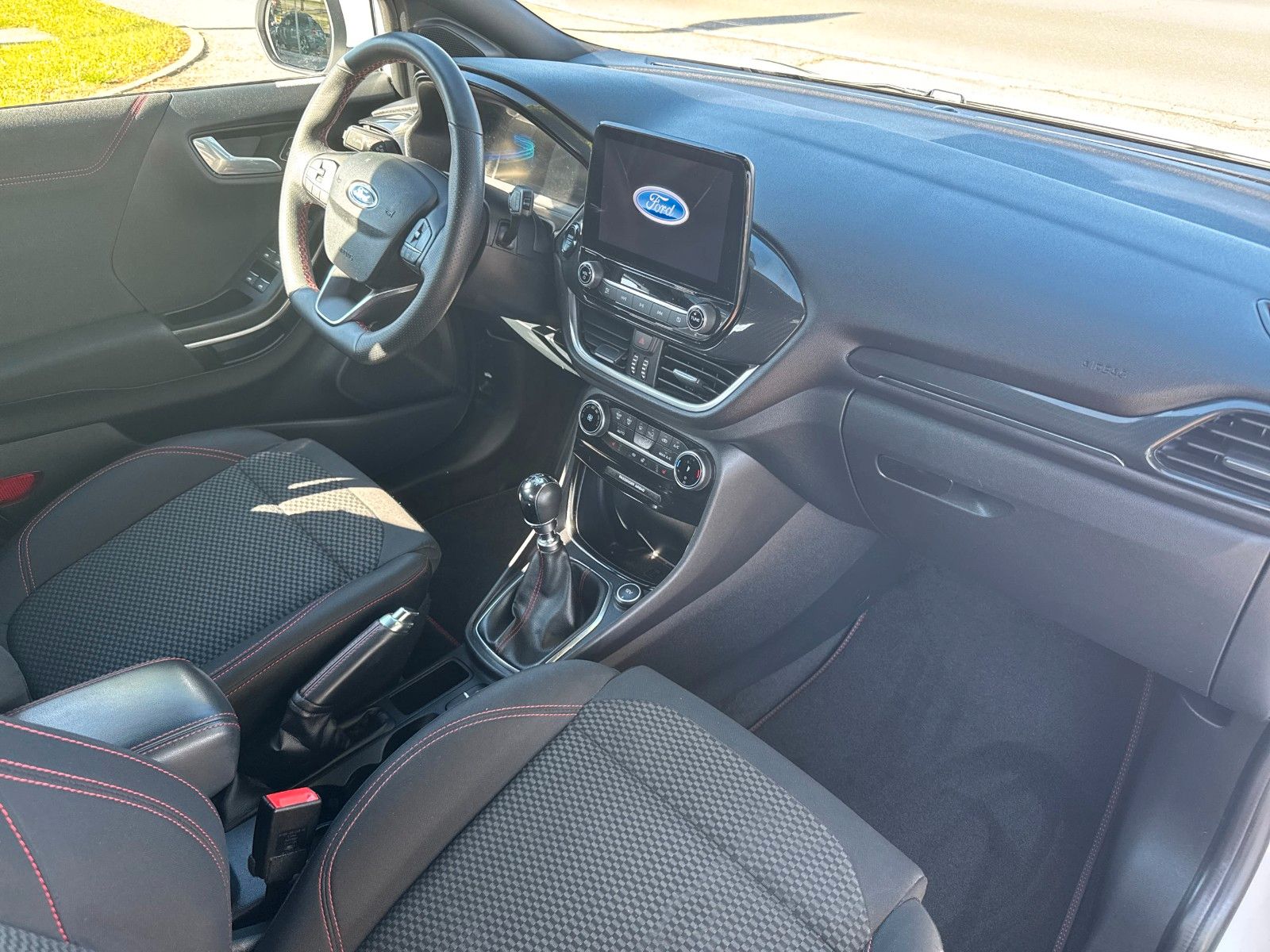 Fahrzeugabbildung Ford Puma ST-Line, FAHRASSISTENZ-PAKET