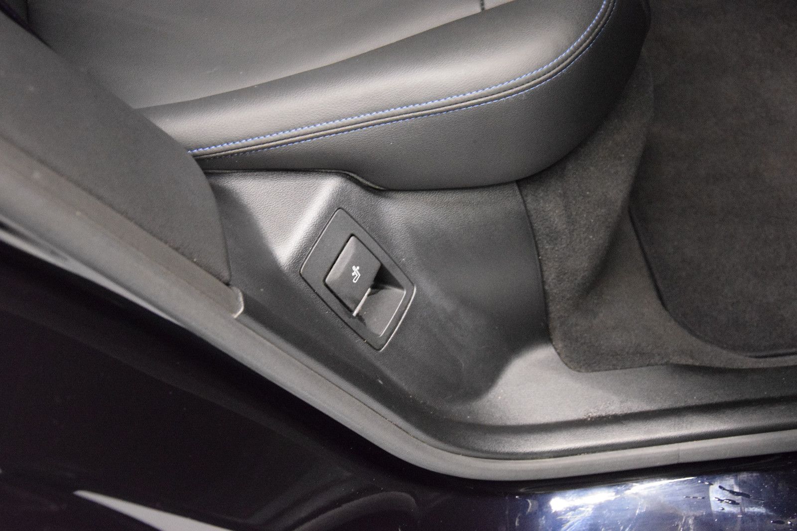 Fahrzeugabbildung BMW X4 xDrive 30 d M Sport Pano HuD Laser ACC AHK