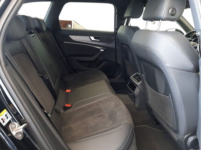 Fahrzeugabbildung Audi A6 Avant S line 55TFSIe quattro Matrix HeadUp