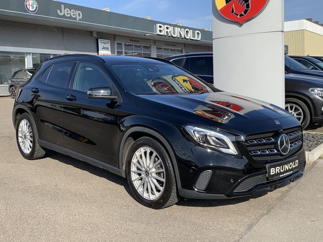 Mercedes-Benz GLA 180 Urban*Night*Spiegel und Park-Paket