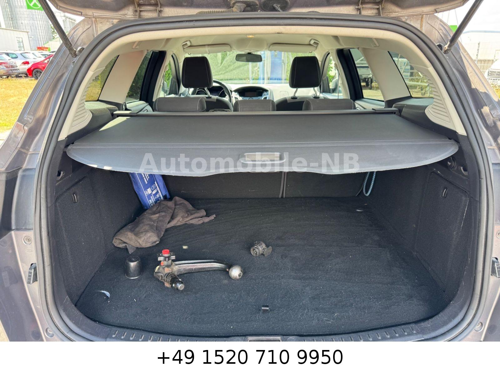 Ford Focus 2012 — photo 11